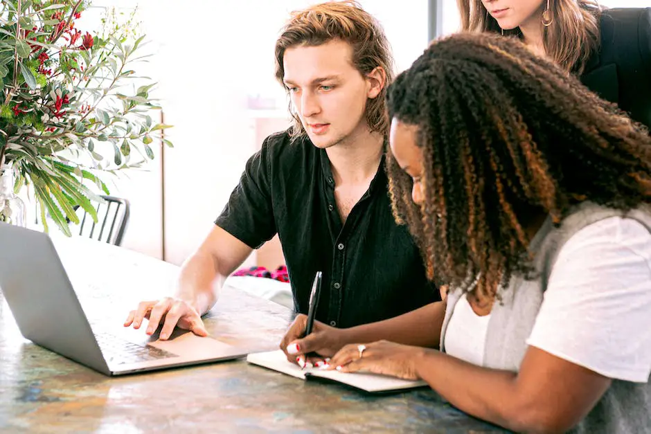 An image depicting people brainstorming creative marketing ideas.